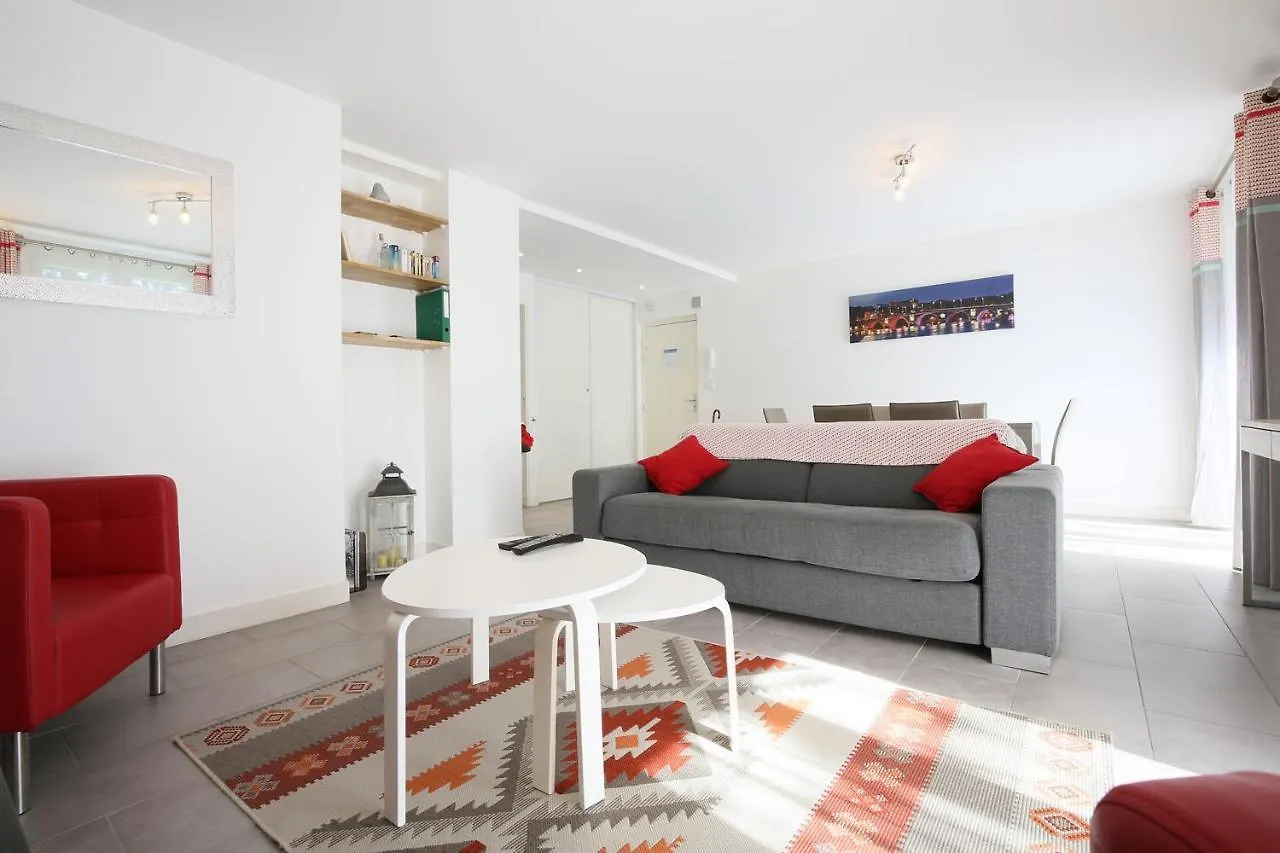 Grand T3 De Standing Au Centre De Blagnac Proche Aeroport, Airbus Et Tramway Apartment