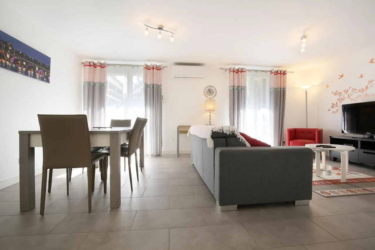 Grand T3 De Standing Au Centre De Blagnac Proche Aeroport, Airbus Et Tramway Apartment 0*,  France